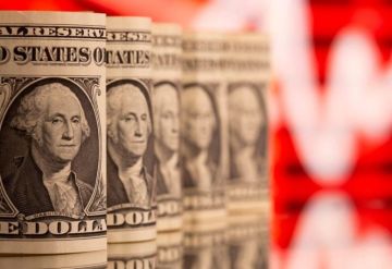 تراجع الدولار مع ترقب بيانات الوظائف الأمريكية