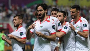 منتخب فلسطين يقتنص فوزًا غاليًا أمام قطر في كأس العرب