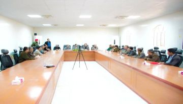 وراء الكواليس السياسية في شبوة.. لماذا ألقى الوكيل البيان وليس المحافظ؟ وراء الكواليس السياسية في شبوة.. لماذا ألقى الوكيل البيان وليس المحافظ؟