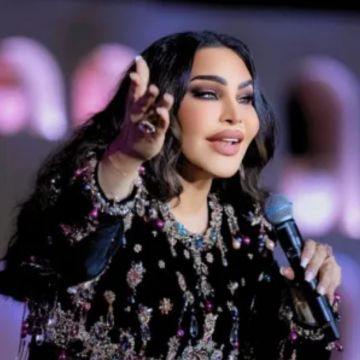 أحلام تشعل مسرح ثنايا في العلا بحفل استثنائي