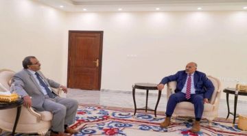 الرئيس الزبيدي: تأمين الجنوب حجر الزاوية والمنطلق الحقيقي لأي معركة جدية لتحرير الشمال الرئيس الزبيدي: تأمين الجنوب حجر الزاوية والمنطلق الحقيقي لأي معركة جدية لتحرير الشمال