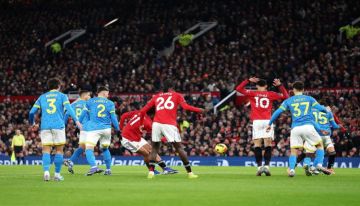 مانشستر يونايتد يخيب آمال جمهوره بالتعادل مع 