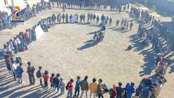 وقفات حاشدة لطلاب المدارس بأب تنديدا للإساءة الأمريكية للقرآن الكريم وقفات حاشدة لطلاب المدارس بأب تنديدا للإساءة الأمريكية للقرآن الكريم