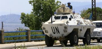 يونيفيل تعلن تعرض قواتها لإطلاق النار من قبل دبابة إسرائيلية بالأراضي اللبنانية يونيفيل تعلن تعرض قواتها لإطلاق النار من قبل دبابة إسرائيلية بالأراضي اللبنانية