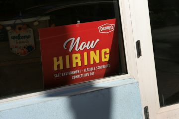 اقتراب معدل البطالة في الولايات المتحدة من أعلى مستوى له منذ 2021 اقتراب معدل البطالة في الولايات المتحدة من أعلى مستوى له منذ 2021