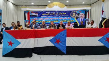 القيادة المحلية لانتقالي لحج تعقد اجتماعها الفصلي الثالث وتدعو الرئيس الزبيدي لإعلان دولة الجنوب العربي القيادة المحلية لانتقالي لحج تعقد اجتماعها الفصلي الثالث وتدعو الرئيس الزبيدي لإعلان دولة الجنوب العربي