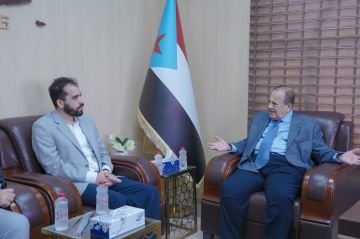 الشؤون الخارجية للمجلس الانتقالي تبحث تعزيز التعاون مع اللجنة الدولية للصليب الأحمر