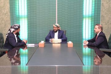 المحرمي يطلع على أداء وزارة الأوقاف ويشدد على نشر ثقافة التسامح والوسطية المحرمي يطلع على أداء وزارة الأوقاف ويشدد على نشر ثقافة التسامح والوسطية