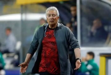 الجدل يتصاعد.. حلمي طولان يشكك في مؤهلات حسام حسن التدريبية الجدل يتصاعد.. حلمي طولان يشكك في مؤهلات حسام حسن التدريبية