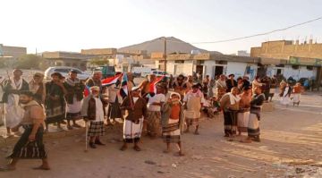 انتقالي مرخة ينظم مسيرة جماهيرية احتفالا بانتصارات القوات الجنوبية في عارين وحضرموت