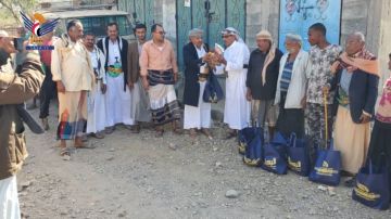 المحويت.. فرع مكتب الزكاة في مديرية بني سعد يدشن توزيع الزكاة العينية