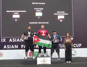 فضيتين للبطل ادهم بدر في البطولة الآسيوية لمصارعة الذراعين بالامارات 