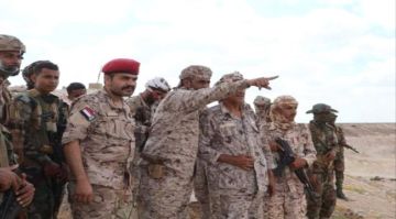 قائد محور الغيضة يتفقد المواقع العسكرية ويشيد بالانتصارات الجنوبية في وادي حضرموت قائد محور الغيضة يتفقد المواقع العسكرية ويشيد بالانتصارات الجنوبية في وادي حضرموت
