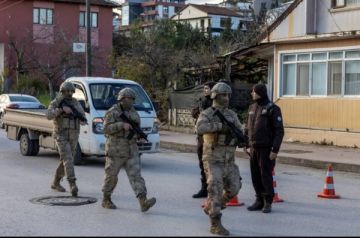 تركيا: مقتل 3 شرطيين و6 مسلحين في عملية أمنية ضد داعش 