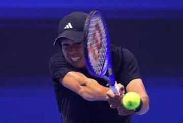 تيان يهزم بلوكس ويحرز لقب البطولة الختامية لجولة الجيل الصاعد للتنس