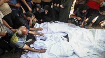 استشهاد ثلاثة فلسطينيين في قصف صهيوني على بلدة بيت لاهيا شمالي غزة