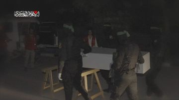 القسام وسرايا القدس تعتزمان تسليم جثة أسير صهيوني مساء اليوم القسام وسرايا القدس تعتزمان تسليم جثة أسير صهيوني مساء اليوم