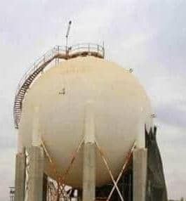 وكلاء الغاز المنزلي في عدن يناشدون الجهات المختصة بإخراج مخزون مصافي عدن