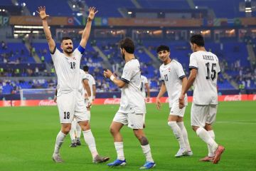 العراق يفوز على البحرين ويتصدر مجموعته في كأس العرب
