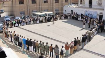 الخدمة المدنية تنظم وقفة تنديدا بجريمة الإساءة الأمريكية للقرآن الكريم الخدمة المدنية تنظم وقفة تنديدا بجريمة الإساءة الأمريكية للقرآن الكريم