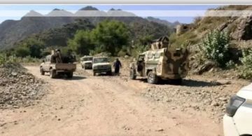 العليمي يصدر توجيهات عاجلة لوقف التوتر في المقاطرة وسحب قوات الجبولي