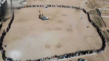 وقفة بأكاديمية العلوم الشرعية بصعدة تنديدا بالإساءة الأمريكية للقرآن الكريم وقفة بأكاديمية العلوم الشرعية بصعدة تنديدا بالإساءة الأمريكية للقرآن الكريم