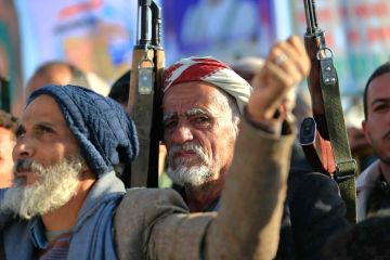 تشديد يمني رئاسي على توحيد الجهود لحسم المعركة ضد الحوثيين تشديد يمني رئاسي على توحيد الجهود لحسم المعركة ضد الحوثيين