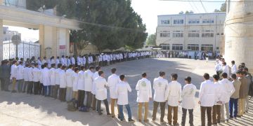 كوادر المعهد الصحي في صعدة يؤيدون موقف السيد القائد تجاه المؤامرة الصهيونية ضد الصومال