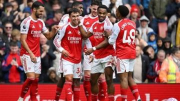 آرسنال الإنجليزي يقسو على كلوب بروغ البلجيكي آرسنال الإنجليزي يقسو على كلوب بروغ البلجيكي