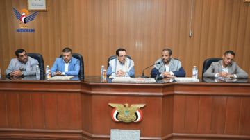 وزير المالية يلتقي مصنعي وتجار الرخام والجرانيت وزير المالية يلتقي مصنعي وتجار الرخام والجرانيت