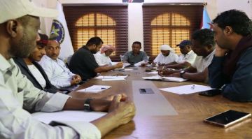 تنفيذية انتقالي سقطرى تؤكد دعمها الكامل للاعتصام الشعبي المفتوح المطالب بإعلان دولة الجنوب العربي تنفيذية انتقالي سقطرى تؤكد دعمها الكامل للاعتصام الشعبي المفتوح المطالب بإعلان دولة الجنوب العربي