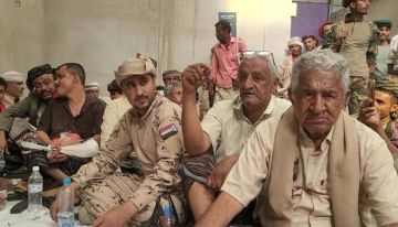 قائد قوات الحزام الأمني بالمنطقة الوسطى ابوعرب يشارك في اعتصام لودر قائد قوات الحزام الأمني بالمنطقة الوسطى ابوعرب يشارك في اعتصام لودر