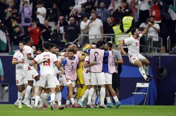 الأردن يهزم الإمارات ويتصدر مجموعته بكأس العرب