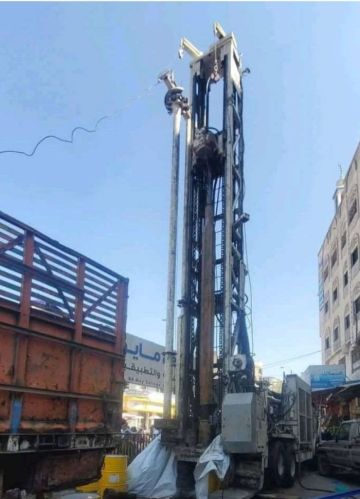 جدل واسع في تعز بعد الشروع بحفر بئر ماء في تقاطع شارعي جمال والتحرير