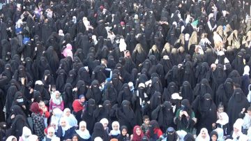 فعالية للهيئة النسائية في البيضاء بذكرى ميلاد فاطمة الزهراء فعالية للهيئة النسائية في البيضاء بذكرى ميلاد فاطمة الزهراء