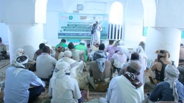 لقاء موسع للعلماء والخطباء في المراوعة لتعزيز الخطاب والتعبئة ضد العدوان لقاء موسع للعلماء والخطباء في المراوعة لتعزيز الخطاب والتعبئة ضد العدوان