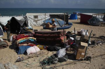 إصابة طفلة فلسطينية برصاص جيش العدو الإسرائيلي في شاطئ بحر رفح إصابة طفلة فلسطينية برصاص جيش العدو الإسرائيلي في شاطئ بحر رفح