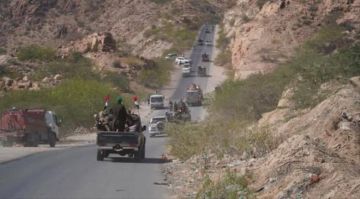 العميد الوالي يزور جبهة ثره بأبين ويطلع على جاهزية قواتنا المسلحة الجنوبية