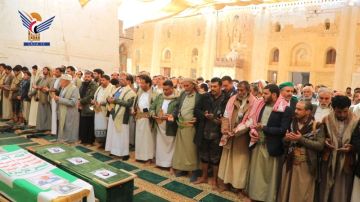 تشييع مهيب لجثماني المجاهد محمد العياني والشهيد عبدالخالق رقيل بصعدة تشييع مهيب لجثماني المجاهد محمد العياني والشهيد عبدالخالق رقيل بصعدة