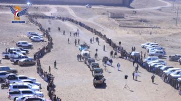 صنعاء.. وقفة قبلية مسلحة بمديرية سنحان إعلانا للجهوزية لمواجهة أي تصعيد من العدو صنعاء.. وقفة قبلية مسلحة بمديرية سنحان إعلانا للجهوزية لمواجهة أي تصعيد من العدو