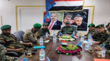 قيادة حزام أبين تناقش المستجدات الأمنية وترفع مستوى الجاهزية