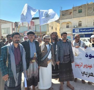 من عتق.. قبائل شبوة تدعو القيادة السياسية لإعادة الدولة الجنوبية