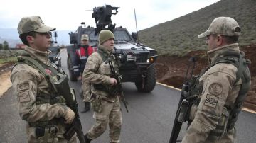 الجيش التركي يكمل استعداداته للانضمام إلى قوة الاستقرار في غزة الجيش التركي يكمل استعداداته للانضمام إلى قوة الاستقرار في غزة