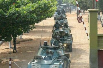 وزير خارجية بنين: هناك محاولة (انقلاب) لكن الوضع تحت السيطرة وزير خارجية بنين: هناك محاولة (انقلاب) لكن الوضع تحت السيطرة