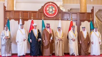 انطلاق القمة الخليجية في البحرين بحضور غير مسبوق لسلطان عمان انطلاق القمة الخليجية في البحرين بحضور غير مسبوق لسلطان عمان