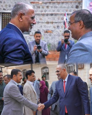 الوزير الزعوري والسقاف في مقدمة مستقبلي الرئيس القائد عيدروس الزبيدي بمبنى وزارة الشؤون الاجتماعية والعمل بعدن