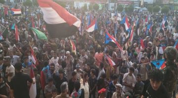 ساحة خور مكسر تستقبل وفودا جماهيرية من الضالع والمعلا ساحة خور مكسر تستقبل وفودا جماهيرية من الضالع والمعلا