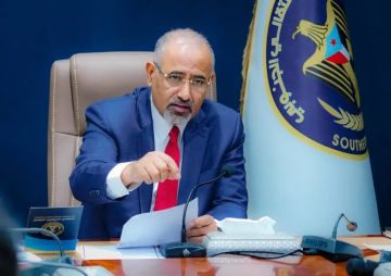 مصادر عبرية: الانتقالي الجنوبي يحاول فتح قنوات اتصال مع إسرائيل وتكرار تجربة أرض الصومال مصادر عبرية: الانتقالي الجنوبي يحاول فتح قنوات اتصال مع إسرائيل وتكرار تجربة أرض الصومال