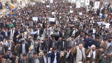 مسيرتان طلابيتان في رازح بصعدة تنديدا بجريمة الإساءة للقرآن الكريم