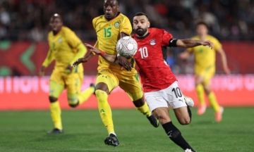 صلاح يقود المنتخب المصري للفوز على زيمبابوي في أمم أفريقيا